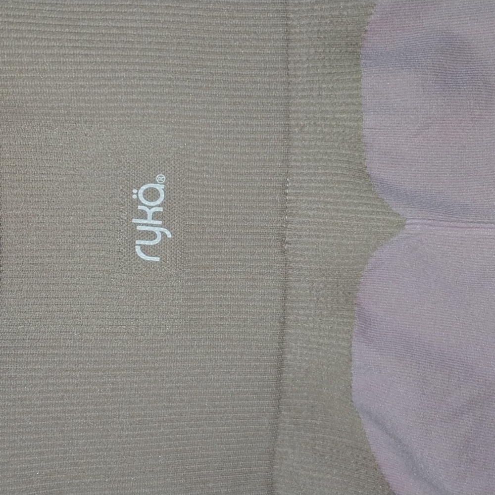 Ryan ,year around ankle leggings size woman medium